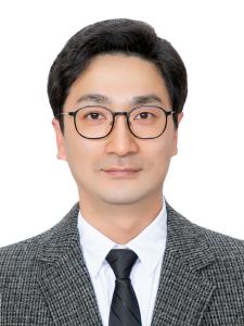 최균석